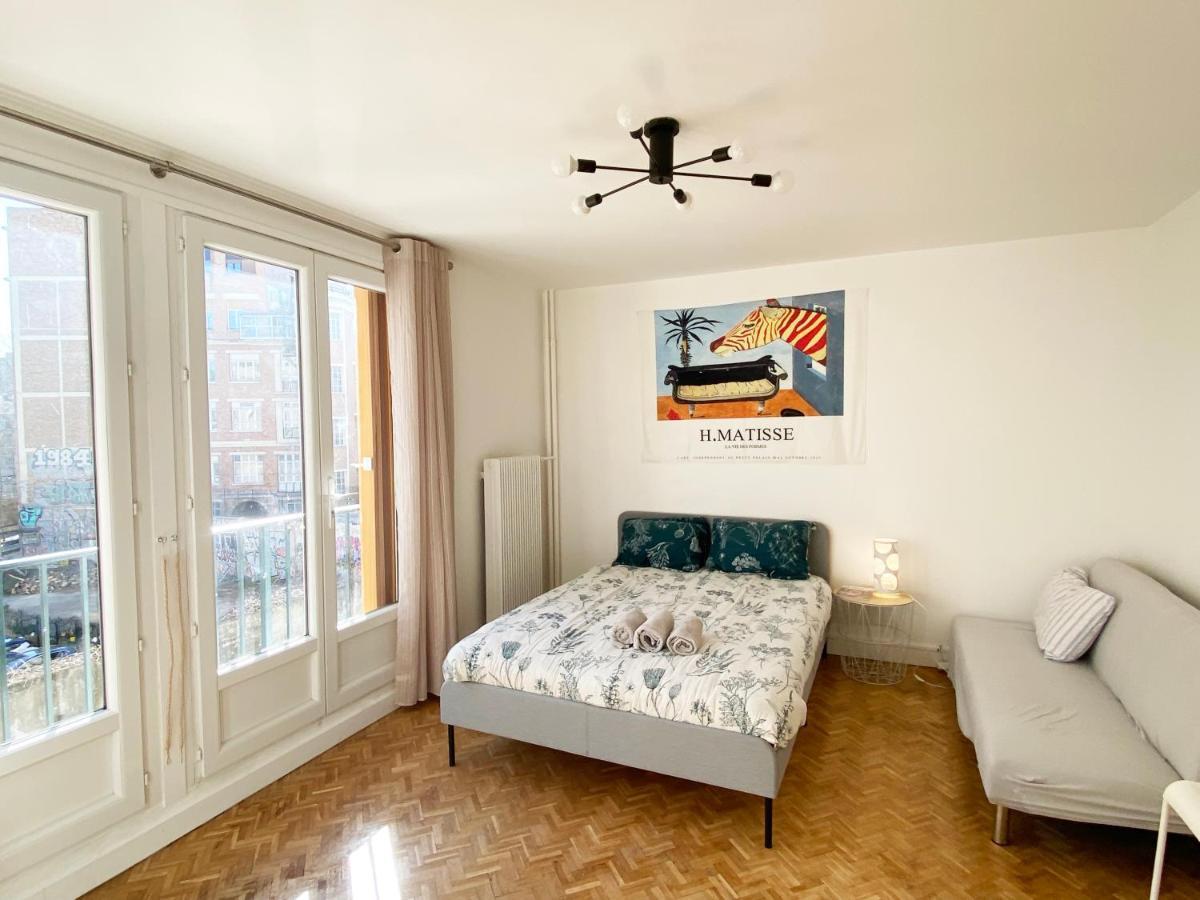Paris: Agreable Chambre D'Un Grand Artiste Apartment Luaran gambar
